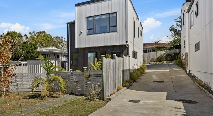  at 4A Trengove Place, West Harbour, Waitakere City, Auckland