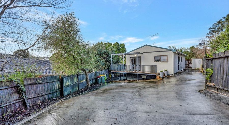  at 2/38 Arlette Place, Massey, Waitakere City, Auckland