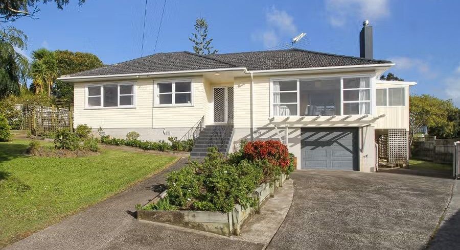  at 18 Raeben Avenue, Hillcrest, North Shore City, Auckland