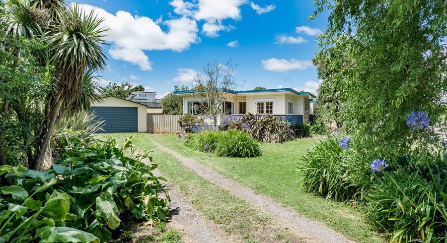  at 98 Kiwi Road, Raumati Beach, Paraparaumu