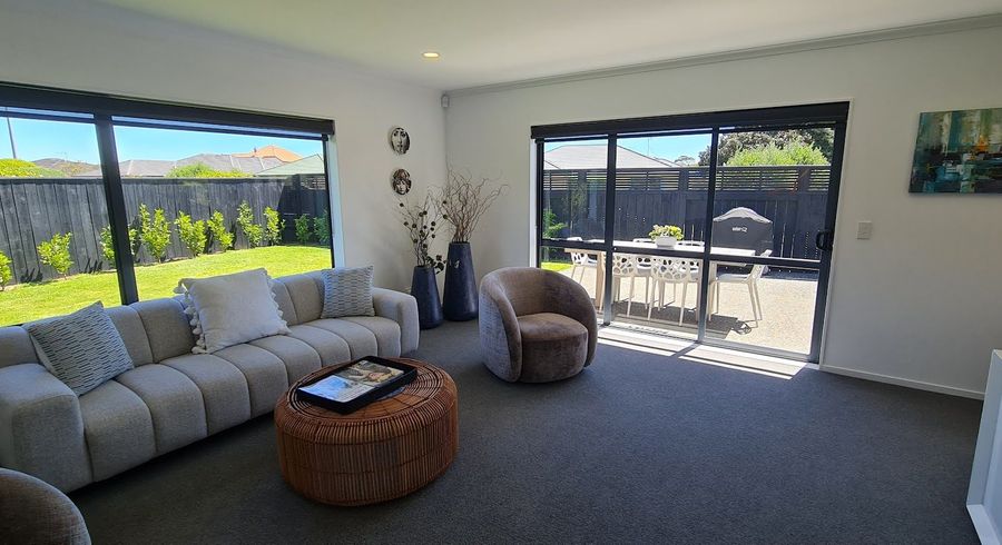  at 32 Monarch Place, Paraparaumu Beach, Kapiti Coast, Wellington
