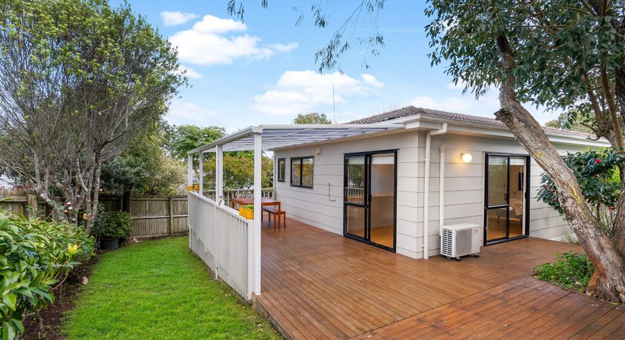  at 1/11 Kupari Place, Glenfield, North Shore City, Auckland