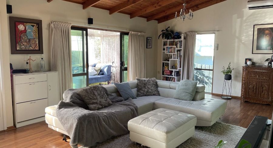  at New Lynn, Waitakere City, Auckland