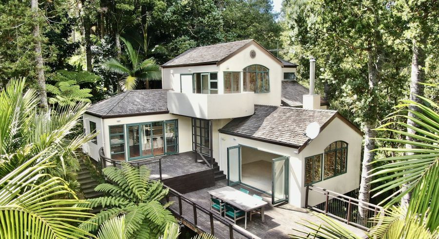  at 107 Hadfield Street, Beach Haven, North Shore City, Auckland