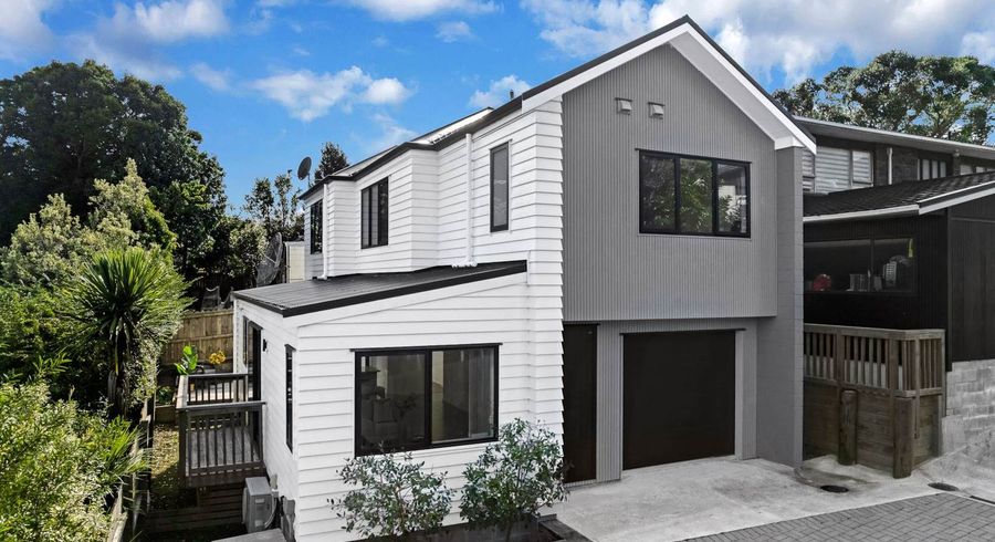  at 14a Oaktree Avenue, Browns Bay, North Shore City, Auckland