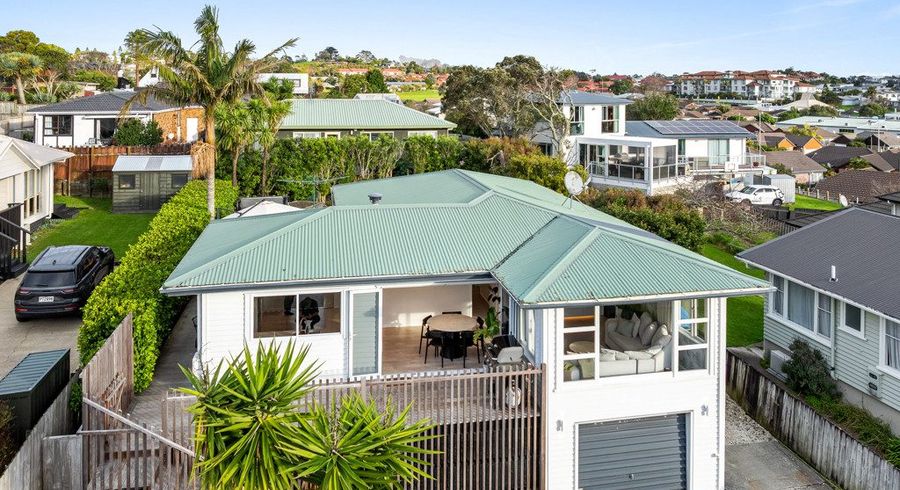  at 2/28 Bay Street, Red Beach, Rodney, Auckland