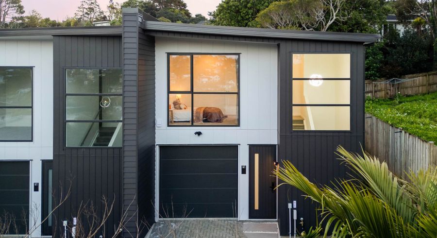  at 13E King Richard Place, Browns Bay, North Shore City, Auckland