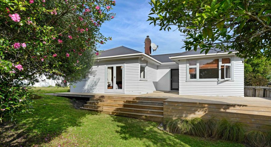  at 23 Mitcham Avenue, Forest Lake, Hamilton