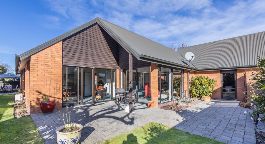  at 1/35 Glenburn Place, Avonhead, Christchurch
