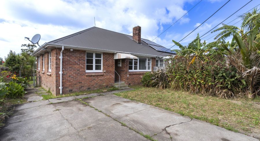  at 69 Roberts Avenue, Bayswater, North Shore City, Auckland