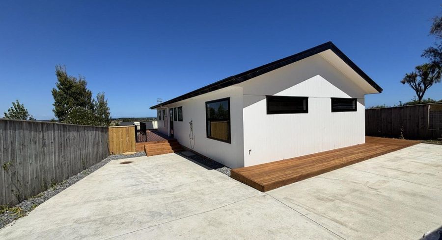  at 12 Maxwell Avenue, Durie Hill, Whanganui