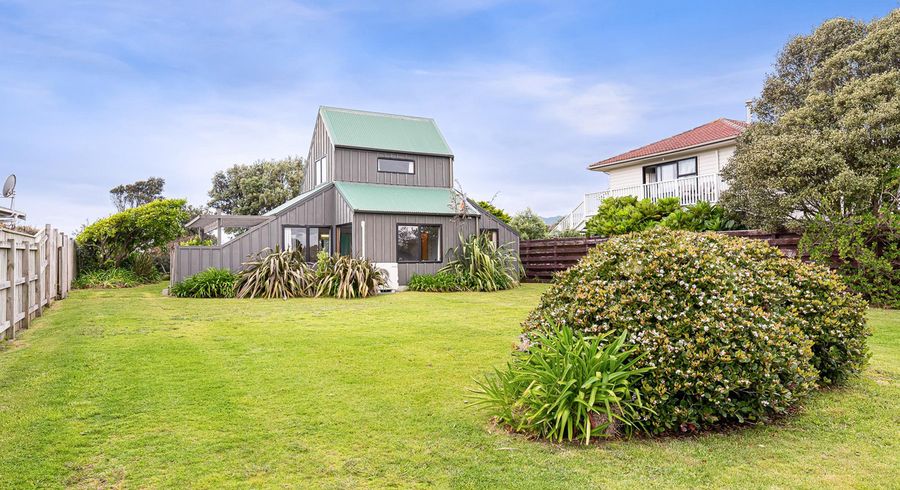  at 9 Eruini Street, Waikanae Beach, Waikanae