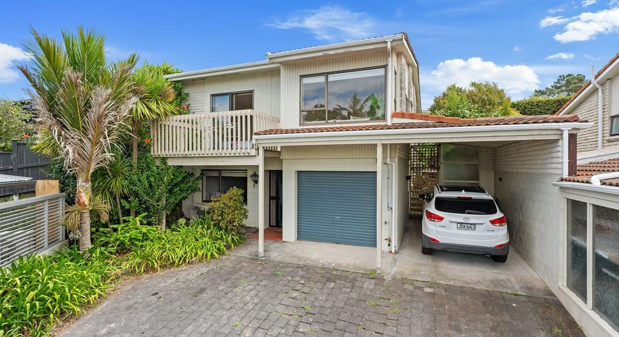  at 3/3 Peter Terrace, Castor Bay, Auckland