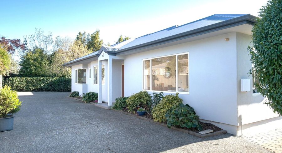  at 19A John Guthrie Place, Merrilands, New Plymouth