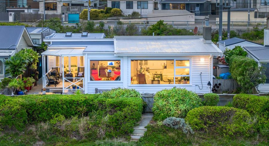  at 6 South Beach Road, Plimmerton, Porirua, Wellington