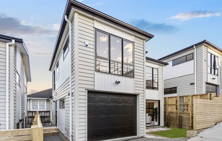  at 29D Littlejohn Street, Hillsborough, Auckland