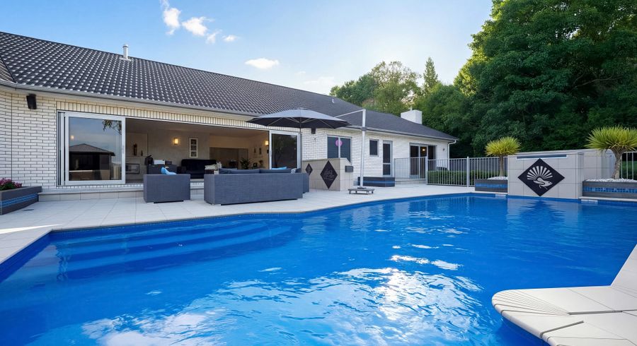  at 7 Burgundy Park Avenue, Henderson, Waitakere City, Auckland