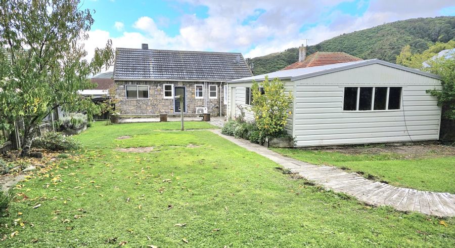 at 8 Cleland Crescent, Naenae, Lower Hutt, Wellington
