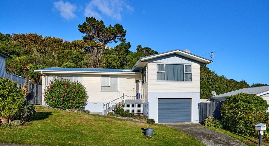  at 54 Gloaming Hill, Titahi Bay, Porirua