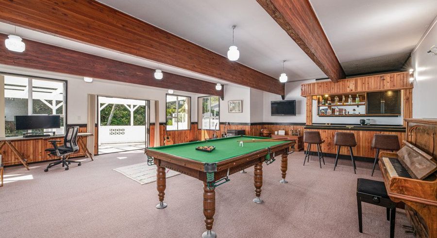  at 318 Huia Road, Titirangi, Waitakere City, Auckland