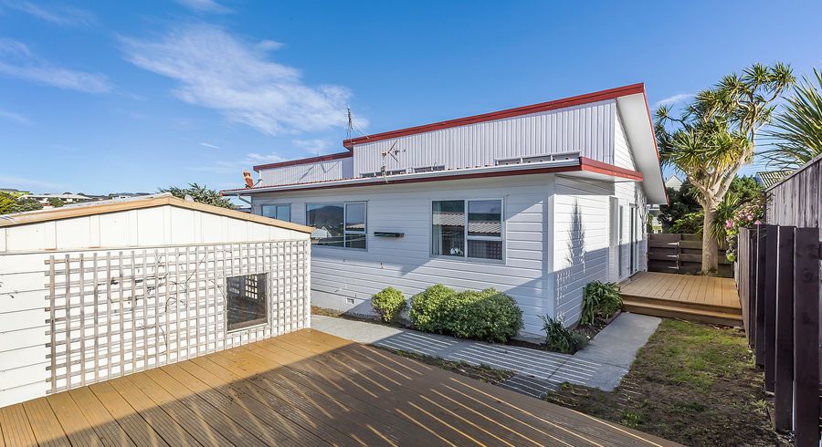  at 156 Akaroa Drive, Maupuia, Wellington