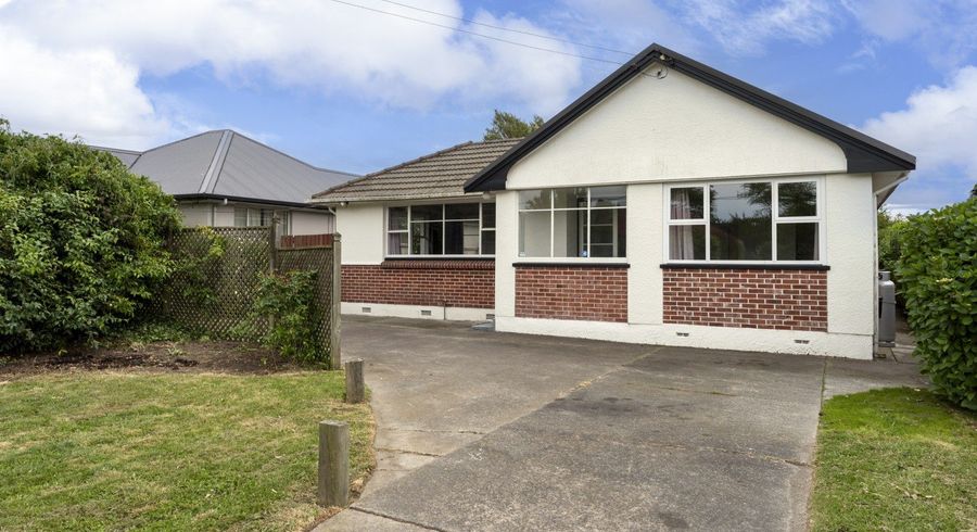  at 39 Acacia Avenue, Upper Riccarton, Christchurch