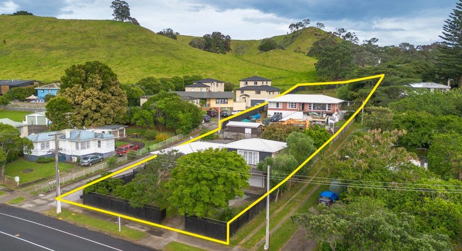  at 40 & 42 Mountain Road, Mangere Bridge, Manukau City, Auckland