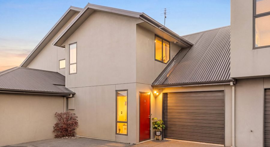  at 2/38 Brockworth Place, Riccarton, Christchurch