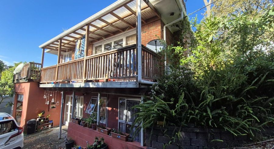  at 1A Lauderdale Road, Birkdale, North Shore City, Auckland