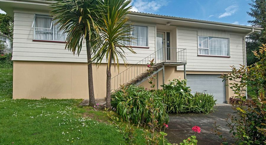  at 9 Andelko Place, Henderson, Waitakere City, Auckland