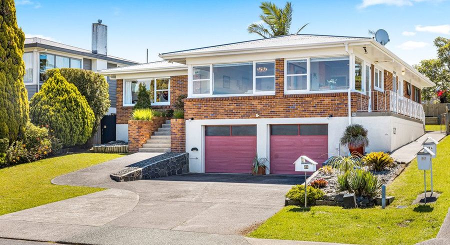  at 39 Holland Road, Hillcrest, North Shore City, Auckland