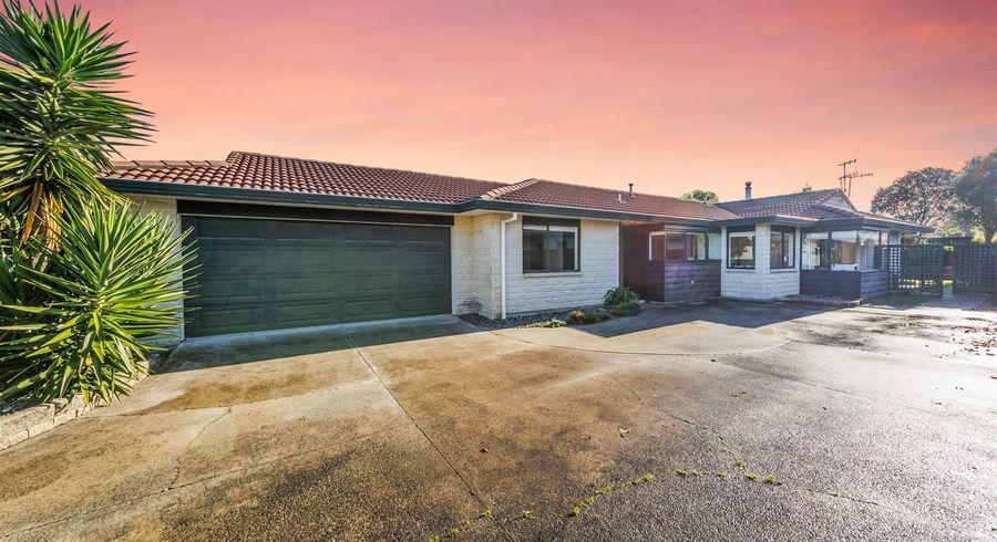  at 100 John F Kennedy Drive, Milson, Palmerston North