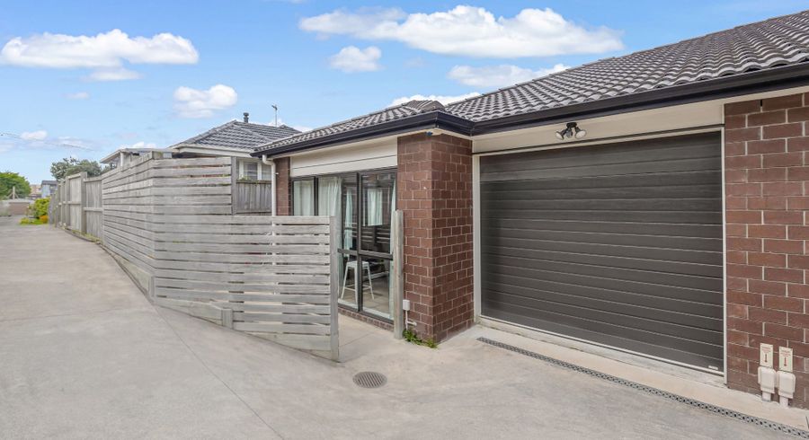  at 8A Miles Avenue, Papatoetoe, Auckland