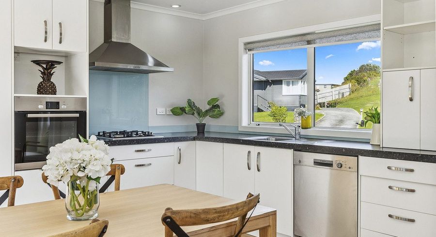  at 4 Doncaster Terrace, Ascot Park, Porirua, Wellington