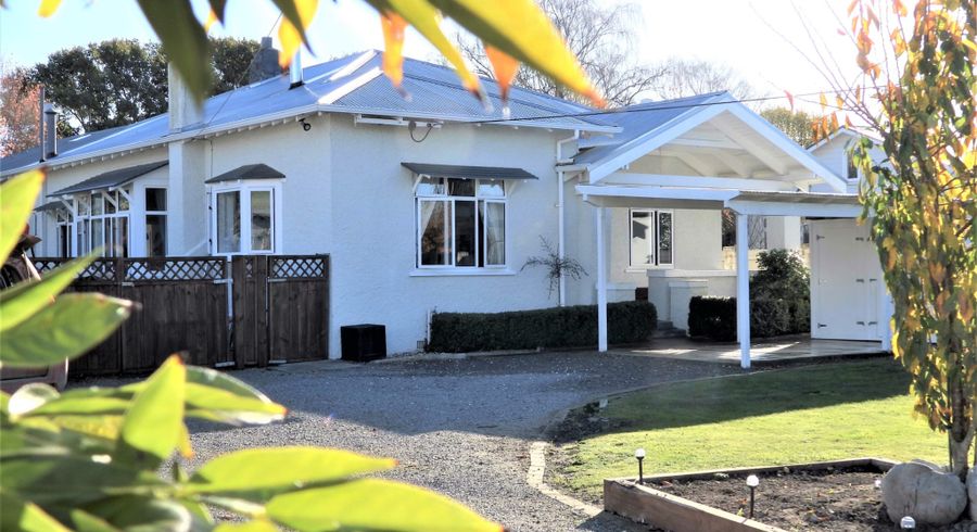 at 33 Cambridge Terrace, Masterton