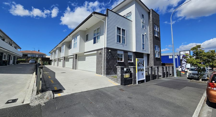  at 2a/3 Somerset Street, Frankton, Hamilton, Waikato