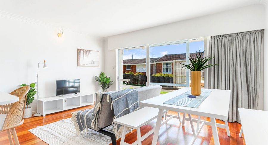  at 2/7 Onepoto Road, Hauraki, North Shore City, Auckland