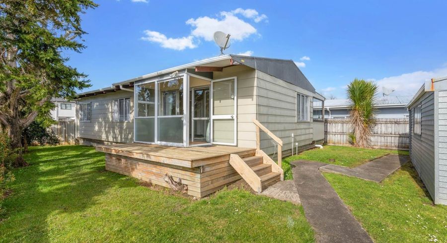  at 2 Imperial Place, Henderson, Waitakere City, Auckland