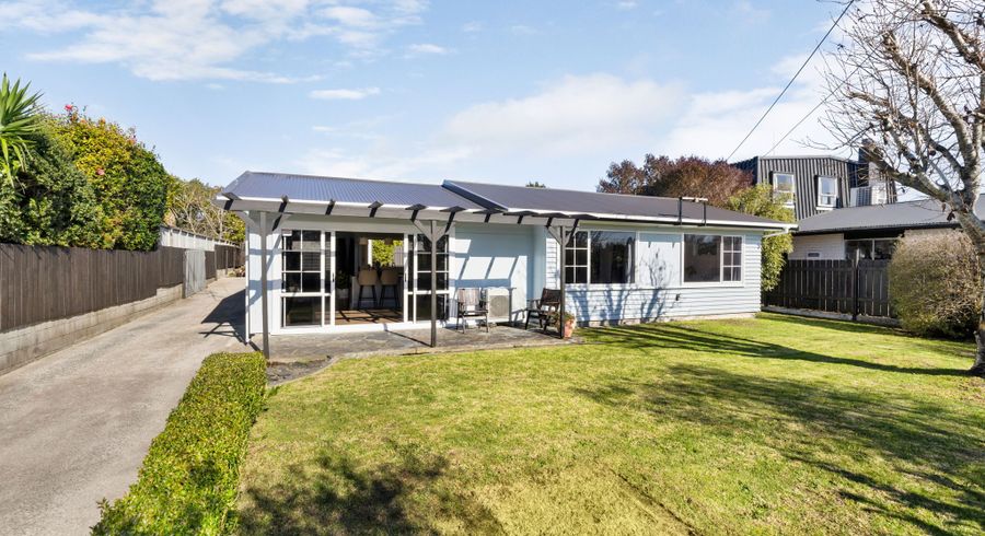  at 25 English Street, Saint Andrews, Hamilton, Waikato