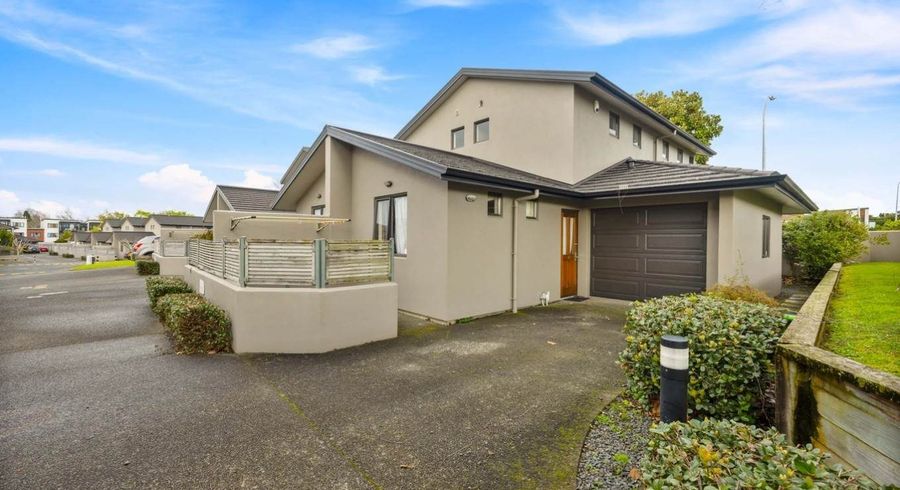  at 42/8 Landscape Road, Papatoetoe, Manukau City, Auckland