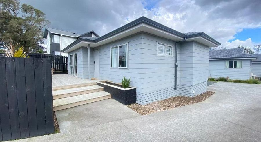  at 58A  Cedar Heights  Avenue, Massey, Waitakere City, Auckland