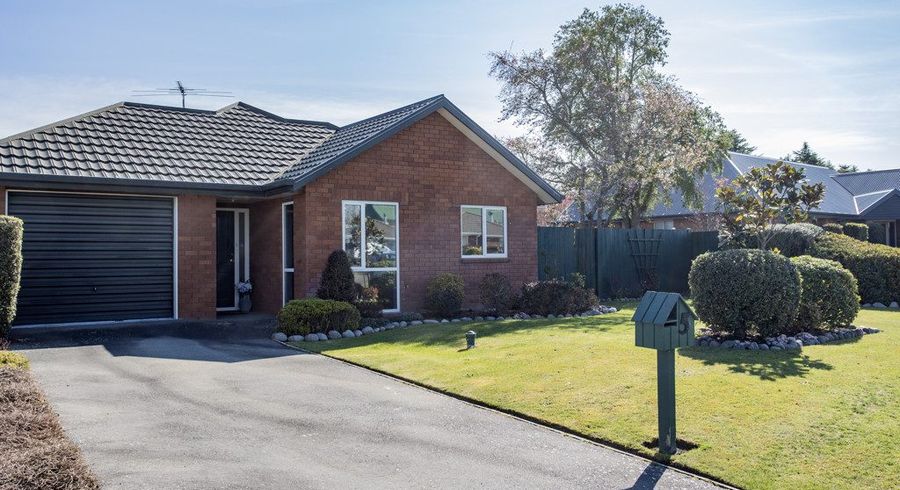  at 5 Oldham Place, Darfield, Darfield