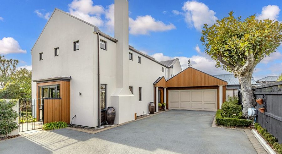  at 100 Straven Road, Fendalton, Christchurch