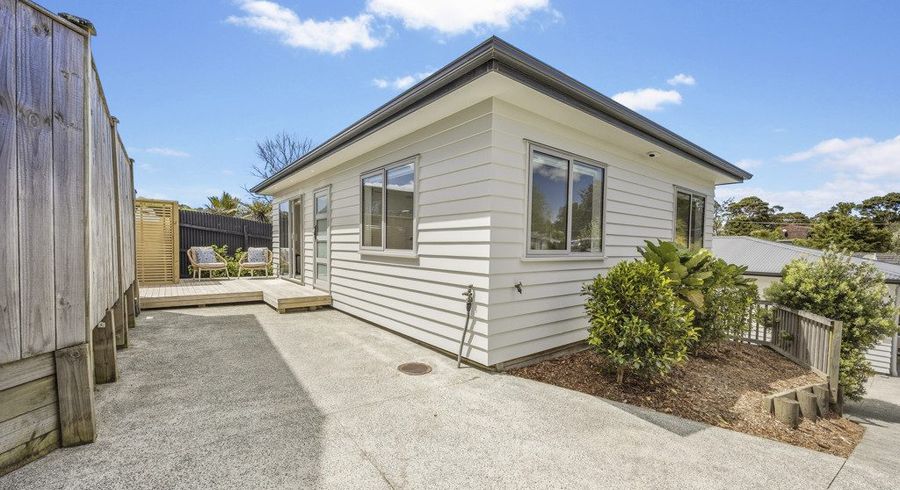  at 40B Chippendale Crescent, Birkdale, North Shore City, Auckland