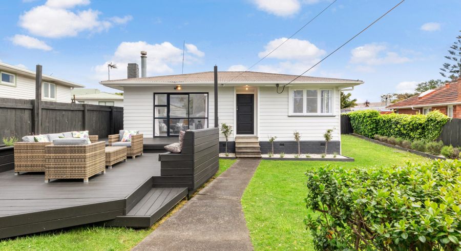  at 12 DUNCAN AVE, Te Atatu South, Auckland