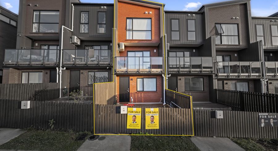  at 17 Papatahi Lane, Flat Bush, Manukau City, Auckland