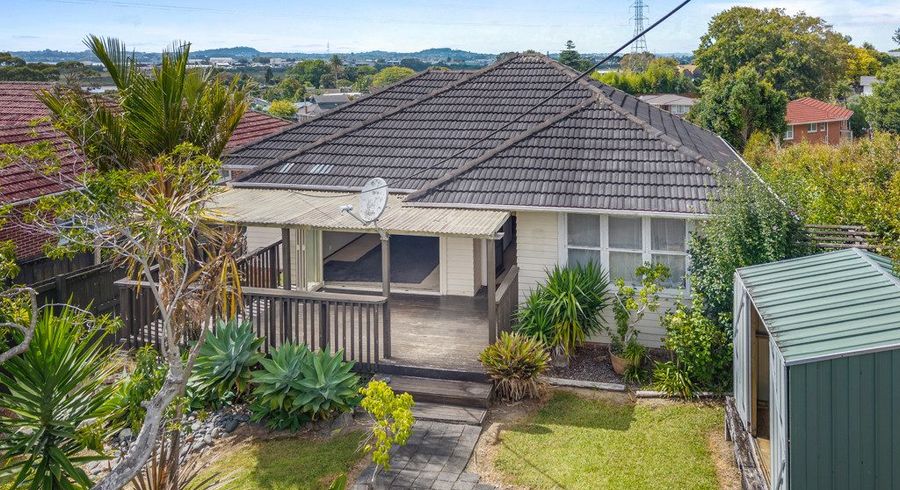  at 53 Tiroroa Avenue, Te Atatu South, Waitakere City, Auckland