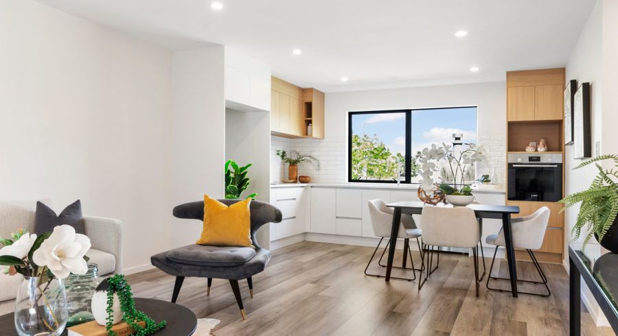  at 2/30 Potter Avenue, Northcote, Auckland