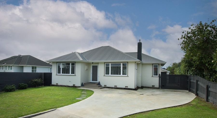  at 15 Severn Terrace, Roslyn, Palmerston North