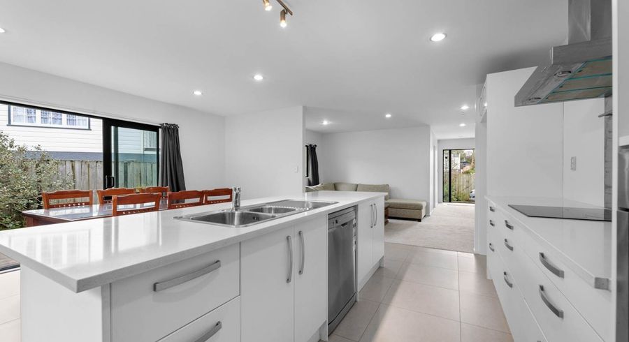  at 27A Keegan Drive, Massey, Waitakere City, Auckland